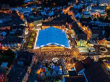 Ein schöner Anblick: Der Bierstadl auf dem Eku-Platz. Die Kulmbacher und ihre Gäste werden darauf in diesem Jahr verzichten müssen.Foto: Archiv/Ingo