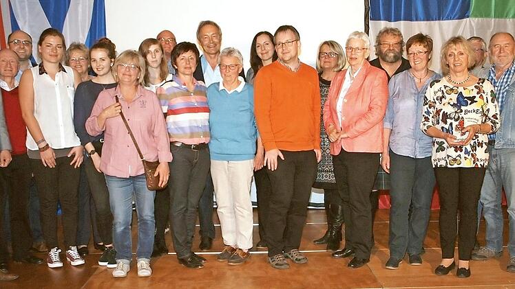 Der Vorstand des Städtepartnerschafts-Komitees Foto: alfred Thieret