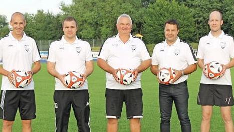 Das neue Vorstandsteam der JFG Steigerwald (v.l.): 1. Vorstand Ingo B&auml;uerlein, 3. Vorstand Marc Liebscher, 5. Vorstand Manfred Denzler, 4. Vorstand Peter Pfohlmann, 2. Vorstand Alois Fuchs  Foto: p