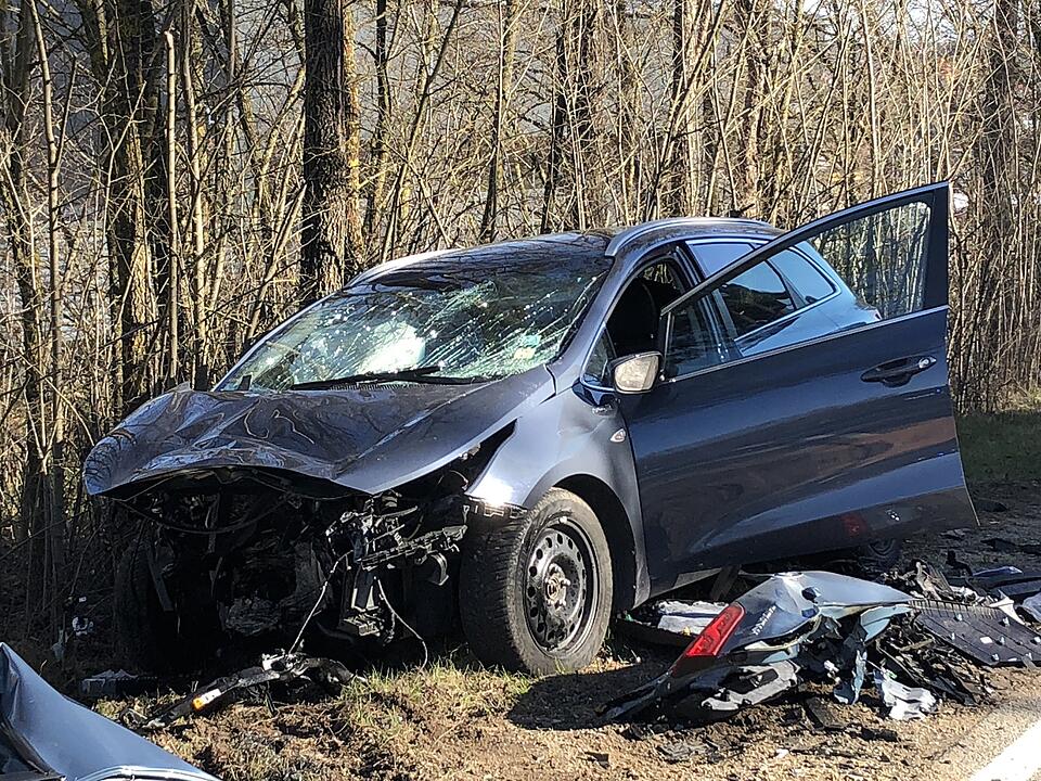 Mittelfranken: Mehrere Verletzte nach Frontalcrash
