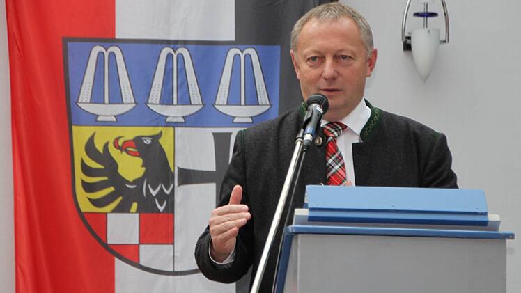 Landrat Thomas Bold spricht über die Flüchtlingskrise. Foto: Ulrike Müller