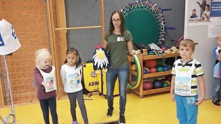 Franziska Leitschuh leitete die Kinder an. Foto: Automobilclub Neunkirchen