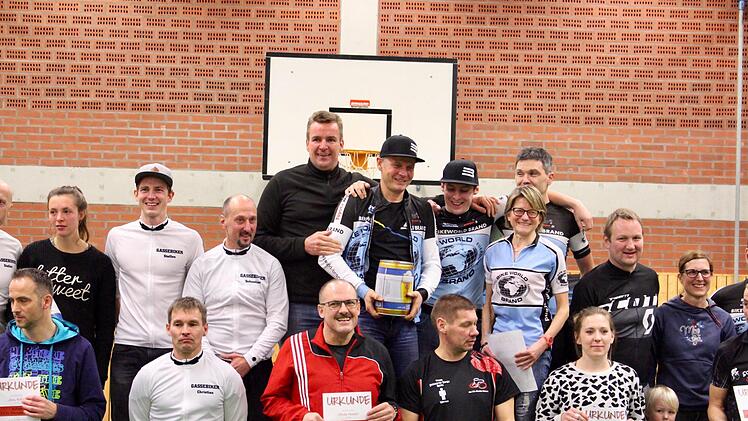 Ganz oben auf dem Podest in Oberleichtersbach stand das Team Bike World Brand.Sebastian Schmitt