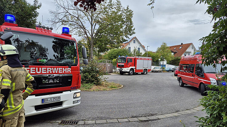Einsatz in Bamberg: Frau liegt hilflos in Wohnung - Feuerwehr muss sich Zugang verschaffen