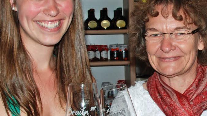 Melanie Dietrich und Gabriele Brendel, Sprecherin "Vinissima"-Regionalgruppe Franken. Foto: privat