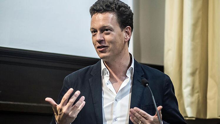 Tilmann Lahme stellte seinen Band über die Famlie Mann beim Coburger Literaturkreis vor. Foto: Jochen Berger