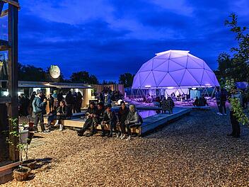 Coburgs stimmungsvollster Gastgarten am "Zollinger" hat wieder geöffnet. Foto: Hagen Lehmann