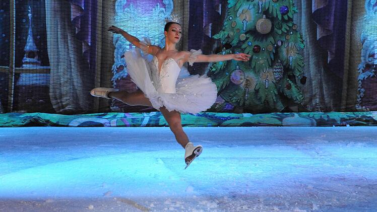 Ein visueller, künstlerischer und sportlicher Genuss: die Nussknacker-Aufführung des St. Petersburger Staatsballetts on Ice.