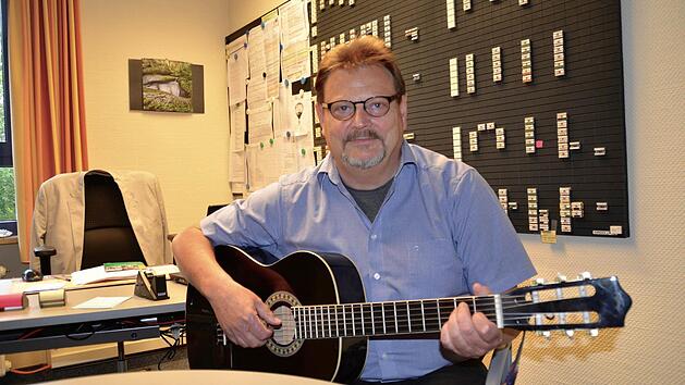 Der Rektor der Grundschule Burkardroth, Roland Schmidt, geht am Freitag in den Ruhestand. Foto: Kathrin Kupka-Hahn