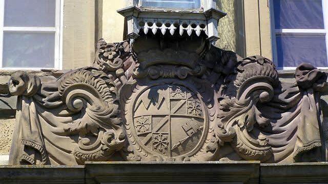 Wappen am Schloss. Foto: Stefan Geiger