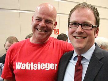 Mit Florian Janik (rechts) übernimmt in Erlangen ein weiterer SPD-Politiker ein OB-Amt in der Metropolregion Nürnberg. Foto: Christian Bauriedel