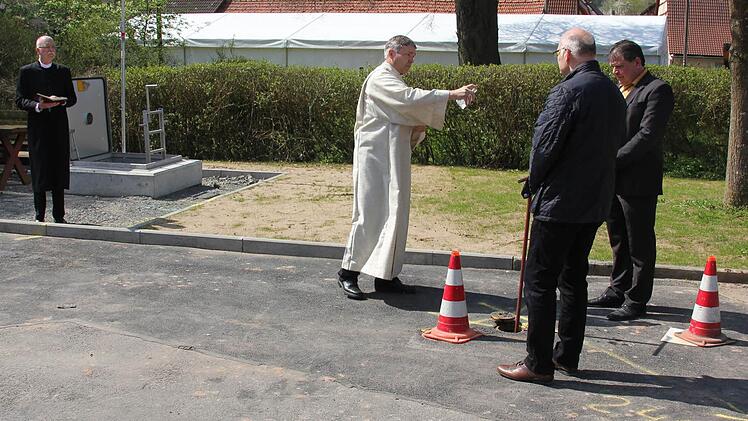 Pastoralreferent Zettelmeier bei der Weihe.Foto: Ralf Kestel