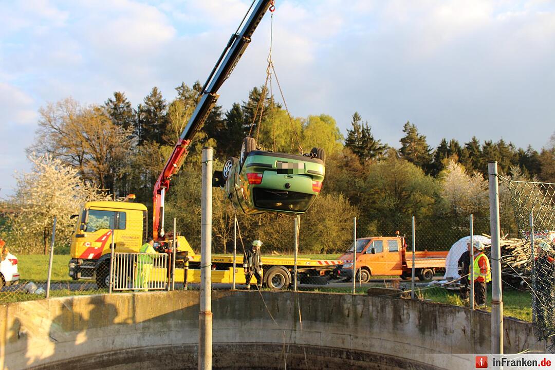 Kopfüber in Güllegrube gelandet