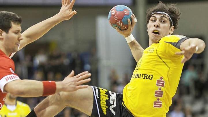 Im Angriff ruhen die HSC-Hoffnungen wieder auf Hajck Karapetjan, der als einziger im Rückraum zuletzt richtig überzeugte. Am Sonntag feierte der Spielmacher seinen 23. Geburtstag. Foto: Uwe Gick