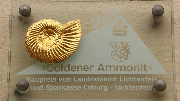 Diese Auszeichnung wird ab Dienstag auch den Gasthof "Zum Hirschen" schmücken.