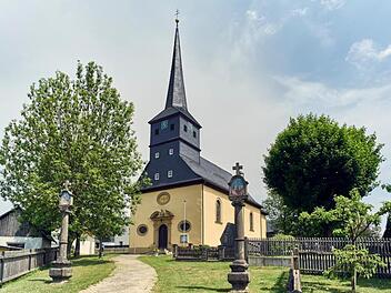 Die Wallfahrtskirche "Königin der Märtyrer" in Haßlach bei Teuschnitz ist eine von vier Stationen des Fränkischen Marienwegs im Landkreis Kronach .  Foto: Archiv