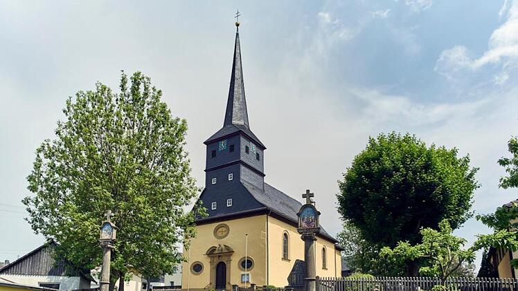 Die Wallfahrtskirche "Königin der Märtyrer" in Haßlach bei Teuschnitz ist eine von vier Stationen des Fränkischen Marienwegs im Landkreis Kronach .  Foto: Archiv