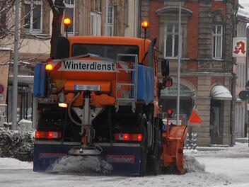 Im Dauereinsatz: der Winterdienst in der Region Coburg.Foto: Jochen Berger