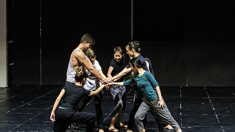 "Der Glöckner von Notre-Dame": Probenszene aus Mark McClains Ballett nach dem Roman von Victor Hugo. Die Neuproduktion feiert am 14. März Premiere.Foto: Jochen Berger