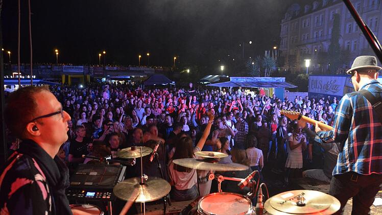 Party auf der medienwiese. Foto: Ralf Ruppert