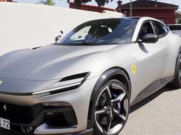 &Uuml;berraschung! Davina und Shania Geiss wollen wir ihren Eltern eine Freude machen - mit einem praktischen Ferrari.