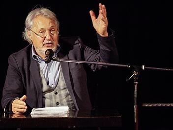 Der Kabarettist Konrad Beikircher ist gestorben.