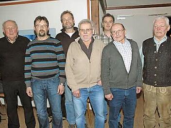 Für ihre langjährige Treue zum Bezirksfischereiverein Coburg wurden mehrere Mitglieder ausgezeichnet (von links): Vorsitzender Armin Greim, Stefan Meusel, Thomas Popp, Ludwig Fassbender, Matthias Wollandt, Günter Kresse, Hans Eichmann.