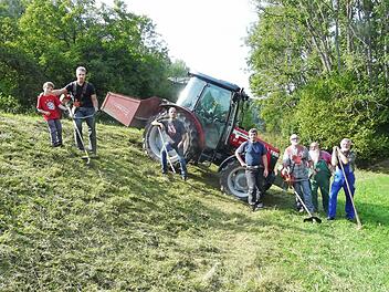 Die Muggendorfer präparieren die Piste.  Foto: Paul Pöhlmann