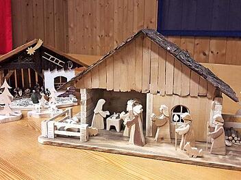 Die Seniorenwerkstatt hat Weihnachtsdekoration aus Holz geschreinert und Krippen gebaut. Foto: privat