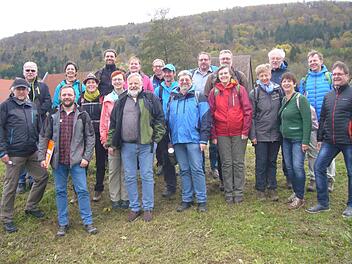 Die zertifizierten Wanderführer, Natur- und  Landschaftsführer: Thomas Berbalk (Hirschaid), Marlene Deß (Plech), Birgit  Erlwein (Weingarts), Max Falk (Egloffstein), Marita Göbel (Forchheim),  Herbert Herlitz (Ebermannstadt), Ingo Klingler (Weilersbach), Georg Lang  (Etzdorf), Ute Lohmüller (Gräfenberg), Werner Messingschlager  (Birkenreuth), Doris Philippi (Kirchehrenbach), Wolfgang Spörlein  (Forchheim), Robert Stein (Muggendorf), Jürgen Wagner (Ortspitz), Stefan  Walter (Engelhardsberg), M...