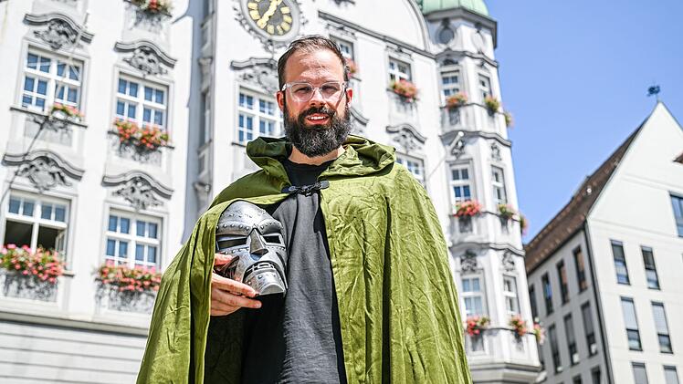 Memmingen l&auml;dt Marvel mit Humor-Video zum Avengers-Start ein