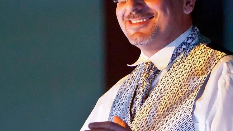 Stimmungsvoll: Altstadt-Serenade vom dem "Haus des Gastes" in Bad Rodach: Gyula Mezei.Foto: Jochen Berger