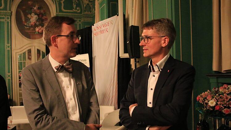Intendant Tilman Schlömp im Gespräch mit MGO-Geschäftsführer Robert Schmidtlein. Foto: Benedikt Borst