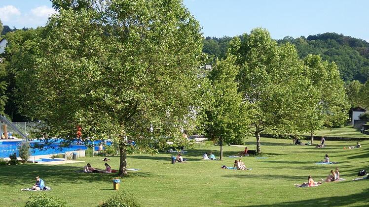 Auf der gro&szlig;z&uuml;gigen Liegewiese in Eltmann war f&uuml;r jeden ein Platz mit ausreichend Sicherheitsabstand vorhanden.