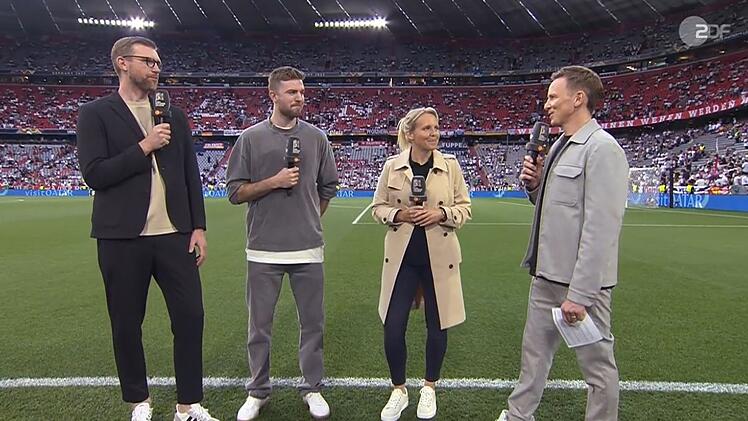 Die bew&auml;hrte ZDF-"Viererkette" wird auch die Verberichterstattung zum Er&ouml;ffnungsspiel der Fu&szlig;ball-WM &uuml;bernehmen, von links: die Experten Per Mertesacker, Chris Kramer und Fritzy Kromp sowie Moderator Jochen Breyer.