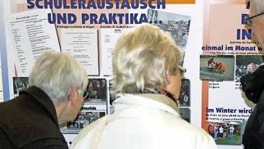 Nicht nur für Komitee-Mitglieder dürfte die Bild- und Textdokumentation über 20 Jahre Partnerschaft interessant sein.