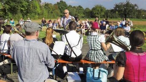 Die Poppenrother Musikanten beim Open-Ähre-Konzert  Foto: Wimmel