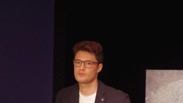 Ein Deal nach Hitchcock im Kissinger Kurtheater. Foto: Klaus Werner