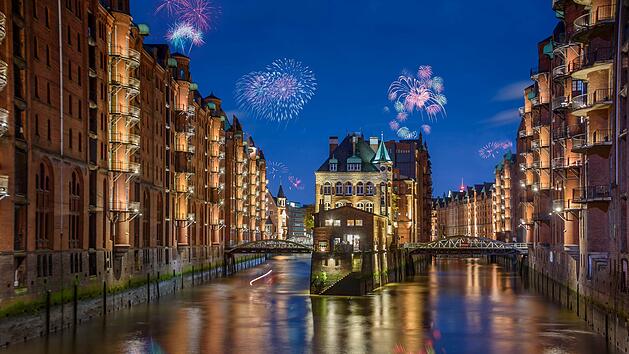Hamburger Speicherstadt on New Year's Eve.  von snapshotfreddy