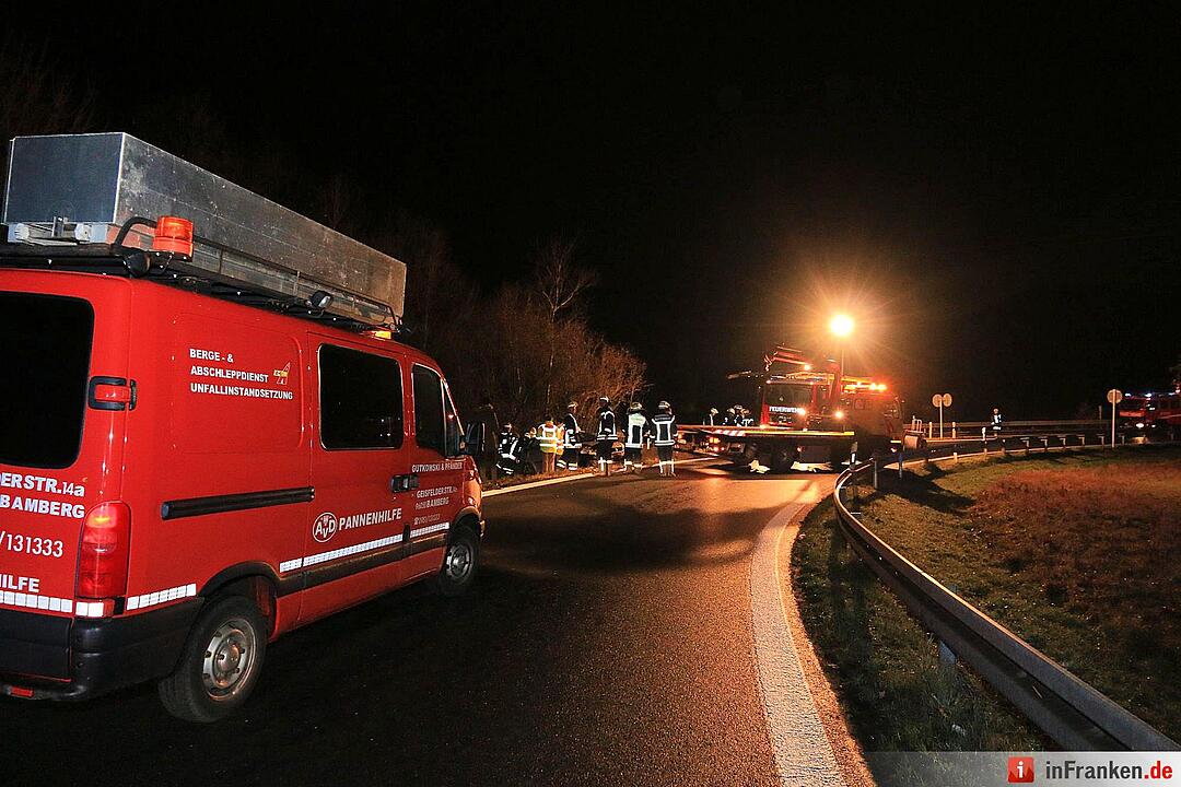 Auto überschlägt sich bei Buttenheim