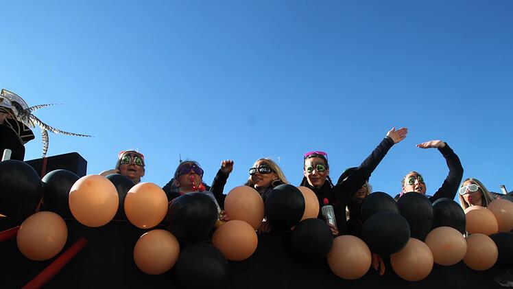 Marktplatztreiben in Stadtsteinach Foto: Jürgen Gärtner