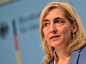 Ministerin Warken zur Finanzreform der gesetzlichen Krankenkasse