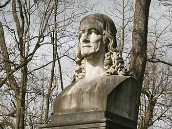 Friedrich-Rückert-Denkmal in NeusesJochen Berger