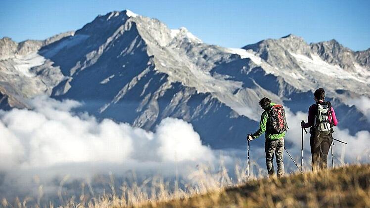 Bergtouren im Tauferer Tal, in dem die Gemeinde Gais liegt, sind derzeit noch passé. Für ausgedehnte Spaziergänge dürfen die Südtiroler aber inzwischen wieder das Haus verlassen. Wann der Tourismus hier wieder anlaufen kann, ist derzeit unklar. Foto: IDM Südtirol/Hansi Heckmair
