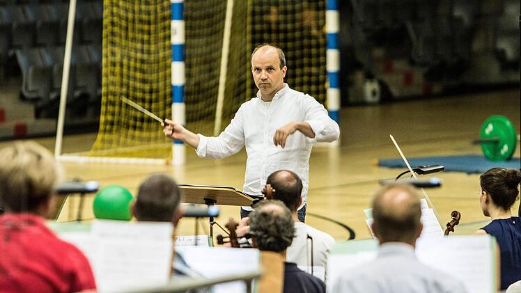 Impressionen von der Generalprobe für die Handball-Sinfonie in der HUK-Arena mit dem Philharmonischen Orchester Landestheater CoburgFoto: Jochen Berger