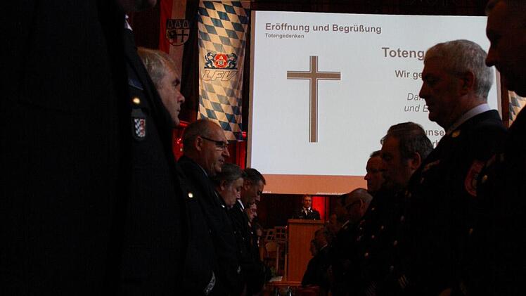 Totengedenken der Delegierten.