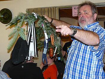 Norbert Volk war als Auktionator im Einsatz. Foto: Klaus-Peter Wulf