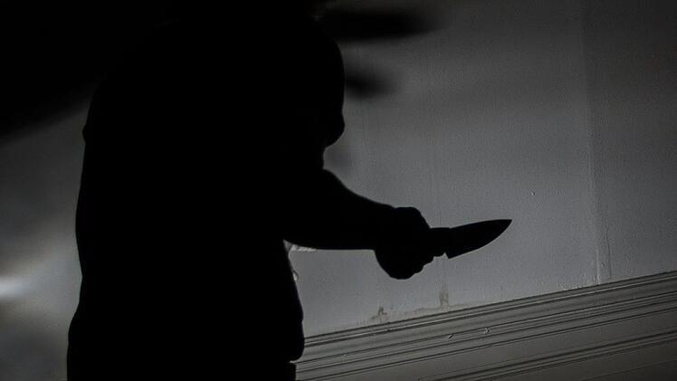 Im Würzburger Stadtteil Lindleinsmühle wurde am Samstagabend ein 49-Jähriger lebensgefährliche verletzt. Er wurde von eine, 31-Jährigen im Streit mit einem Messer getroffen. Symbolfoto: pixabay.com