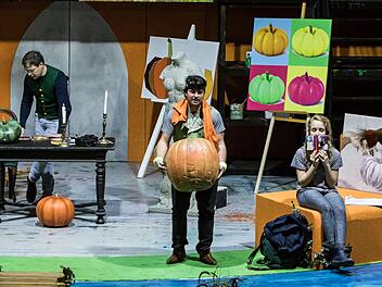 "Die Prinzessin auf dem Kürbis": Probenszene der Kinderoper von Roland Fister, die ihre Uraufführung am Donnerstag, 20. Februar, am Landestheater  Coburg erleben wird.Foto Jochen Berger