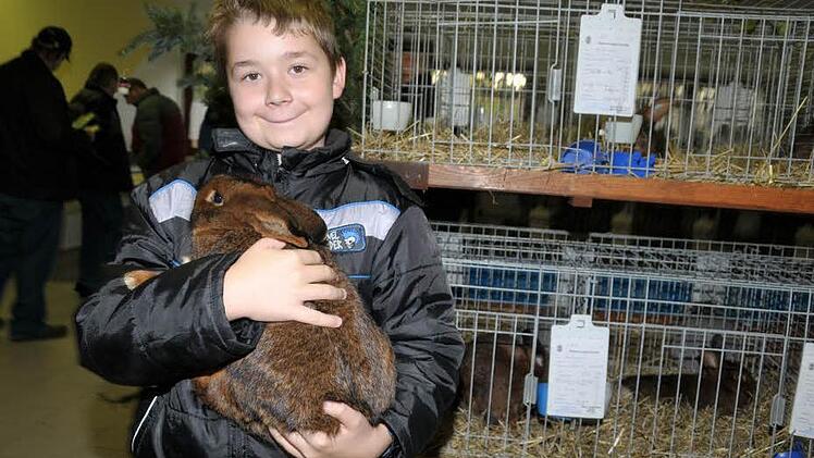Mathias Sammeth ist Kreisjugendmeister der Kaninchenzüchter. Foto: Roland Meister